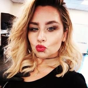 Meet your Posher, Brooke